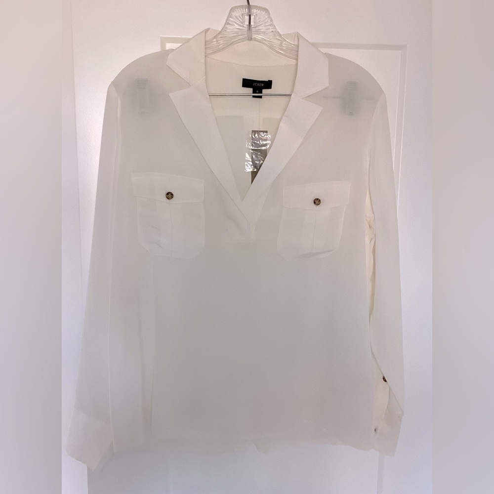 NEW with Tags J Crew Silk long sleeved Ivory Blouse. Front pockets. Size S